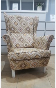 Fotel Uszak beżowe romby 