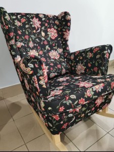 Fotel Uszak czarny żakard na płozach 