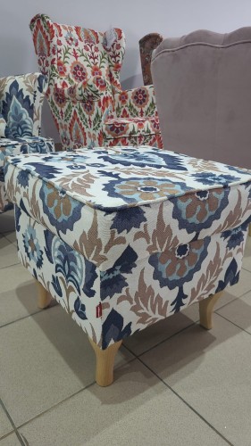 Fotel-uszak-podnozek-AZUL-hiszpanska-tkanina-Kolor-obicia-wielokolorowy.jpg